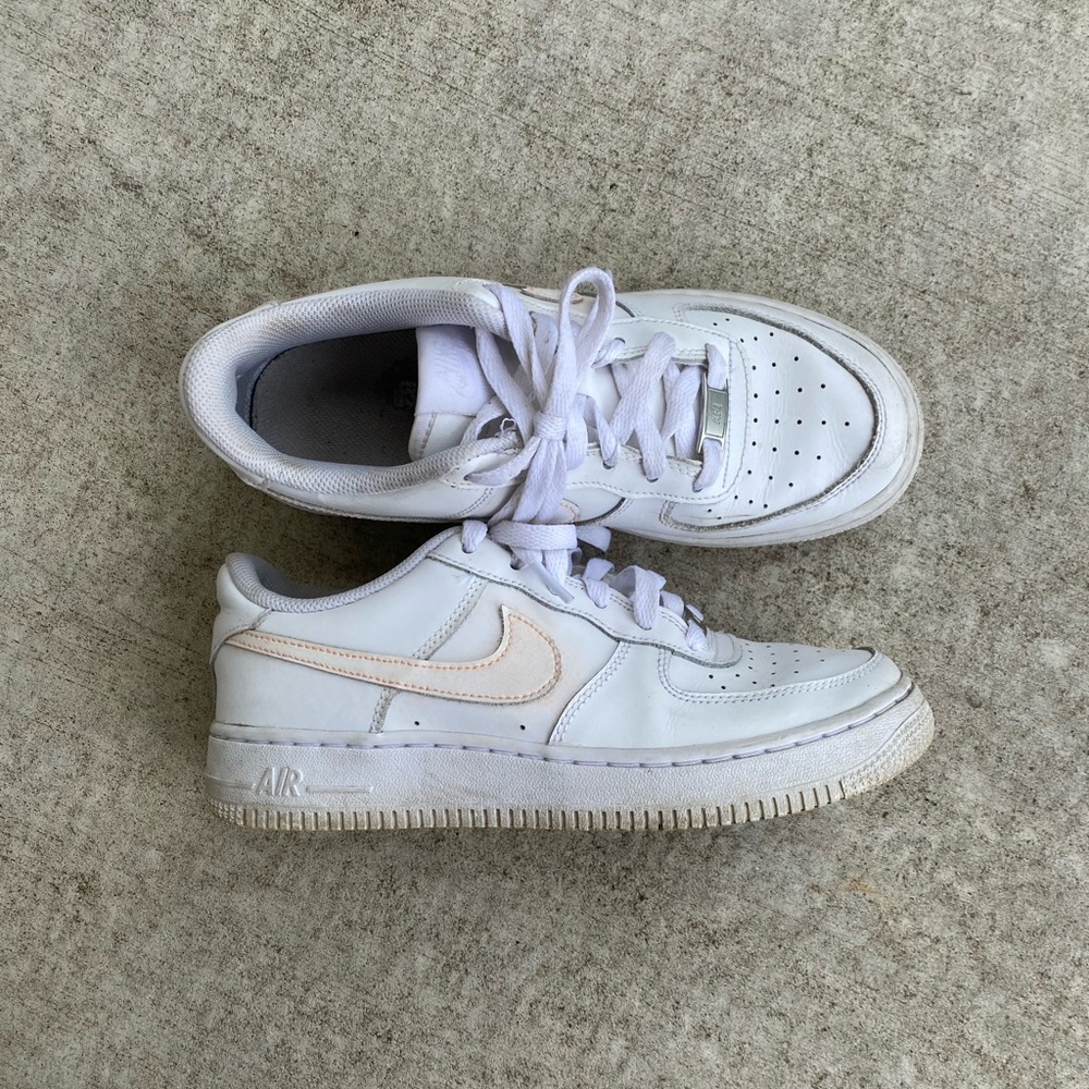 NIKE AIR FORCE ONES